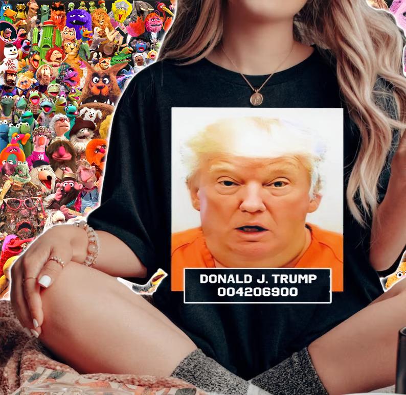Donald J Trump 004206900 Mugshot t-shirt woman shirt