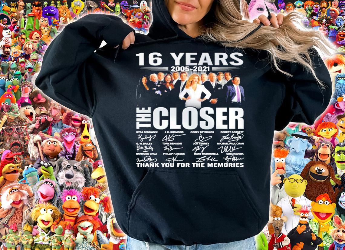 16 Years 2005-2021 The Closer Signatures Thank You For The Memories Shirt t-shirt
