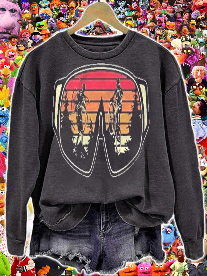 Biking Silhouette Vintage Retro Gift Shirt t-shirt sweatshirt