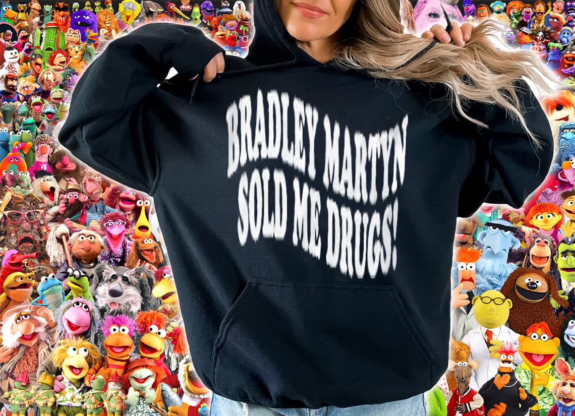 Bradley Martyn sold me drugs T-shirt t-shirt