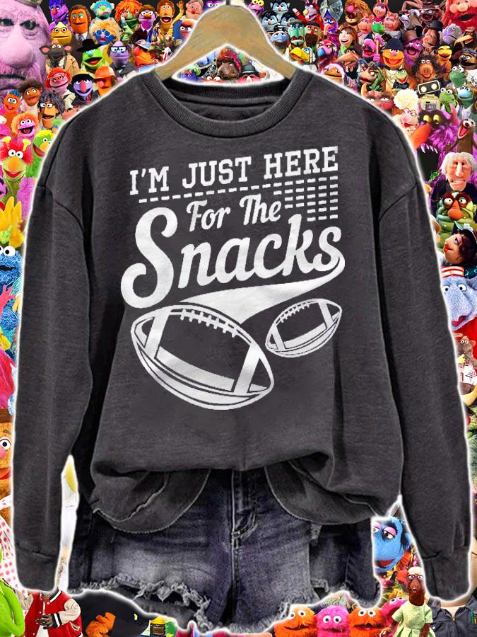 Im Just Here For The Snacks Funny Football shirt t-shirt sweatshirt