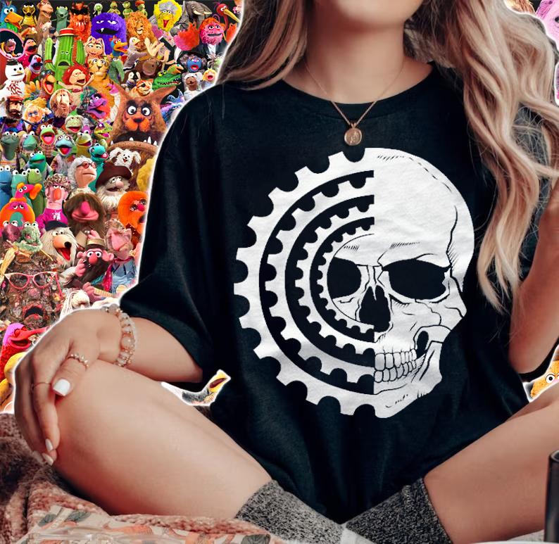 Mountain Biking Skull And Mtb Gear For Crazy Downhiller Shirt t-shirt