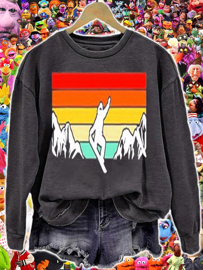 Vintage Snowboarding Snowboarder And Mountains T-Shirt