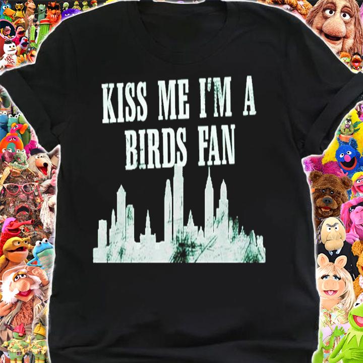 St Patrick's Day Kiss Me I'm A Birds Fan Shirt shirt