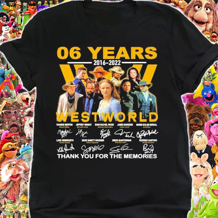 06 years 2016 2022 Westworld signatures t-shirt